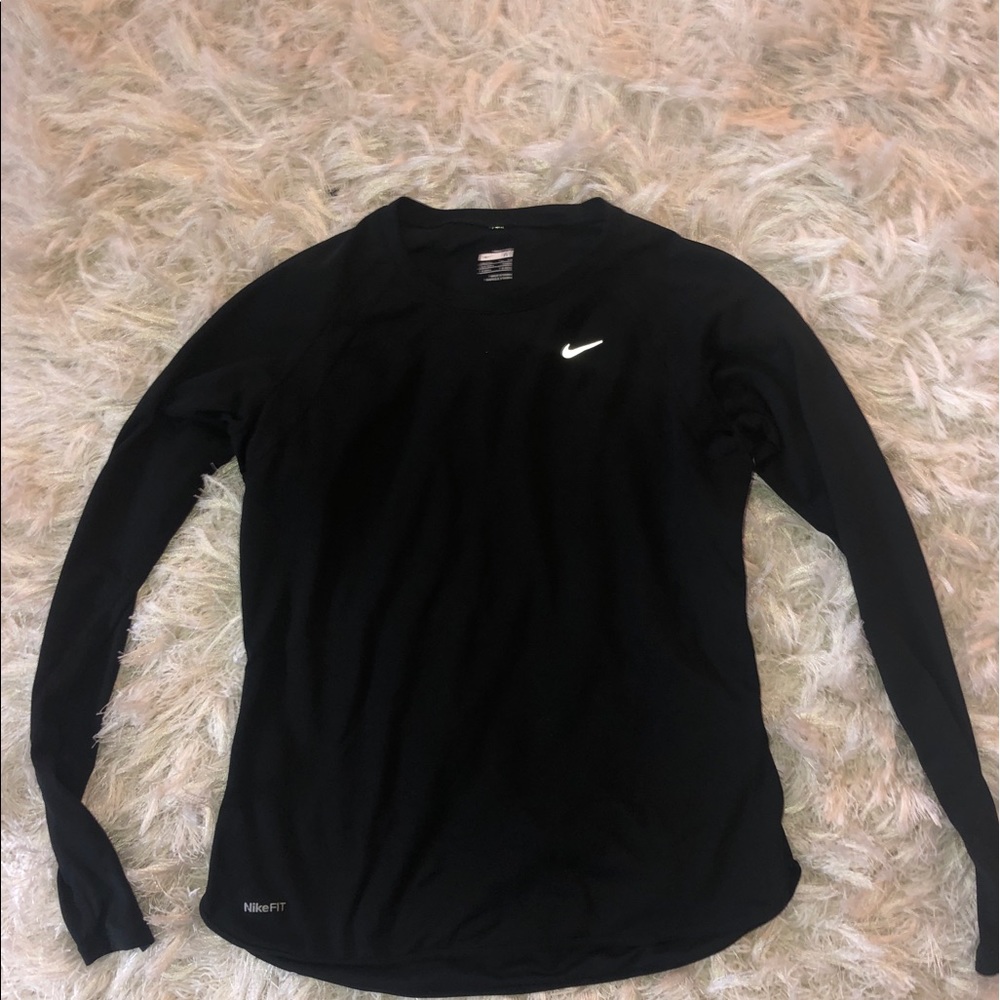 NIKE DRYFIT LONG SLEEVE